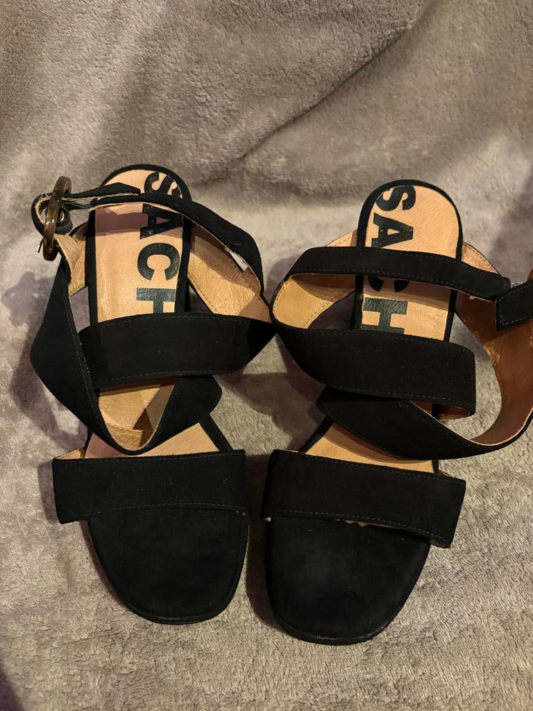 Zwarte suède sandalen met hak van Sacha, Kleding | Dames, Schoenen, Verzenden, Zwart, Sandalen of Muiltjes, Zo goed als nieuw