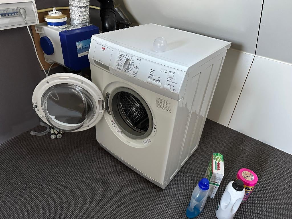 Wasmachine AEG 1400 toeren, Witgoed en Apparatuur, Wasmachines, Ophalen, Gebruikt, Voorlader, 85 tot 90 cm