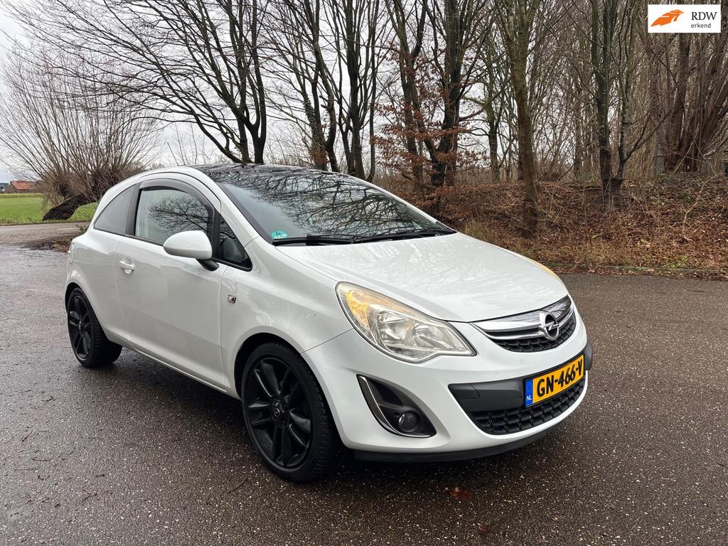 Opel Corsa 1.4-16V Color Edition | Sport | Airco | 17 inch |, Voorwielaandrijving, Euro 5, 4 cilinders, Electronic Stability Program (ESP)
