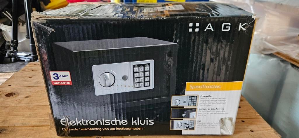 Elektrische kluis AGK ,wand dikte 1cm ,deur 3cm , 31x20x20, Ophalen of Verzenden, Nieuw, Brandkast