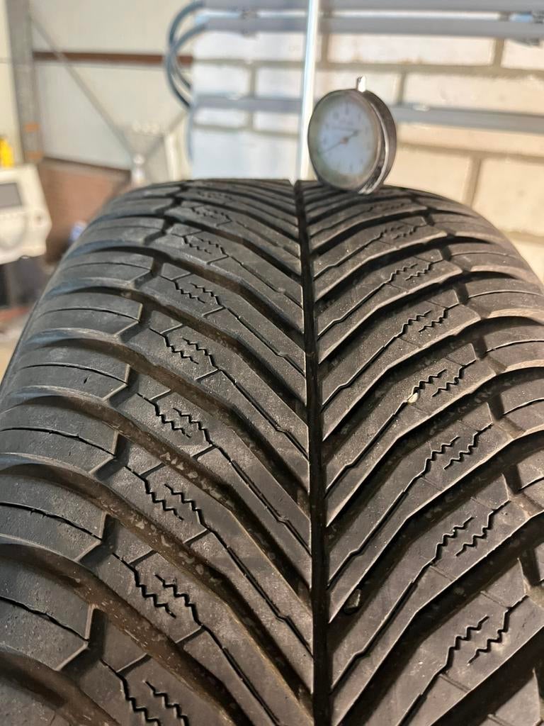 235 40 19 Hankook all season banden 6,5 tot 7 mm Dot 2024, 19 inch, Ophalen of Verzenden, 235 mm, All Season