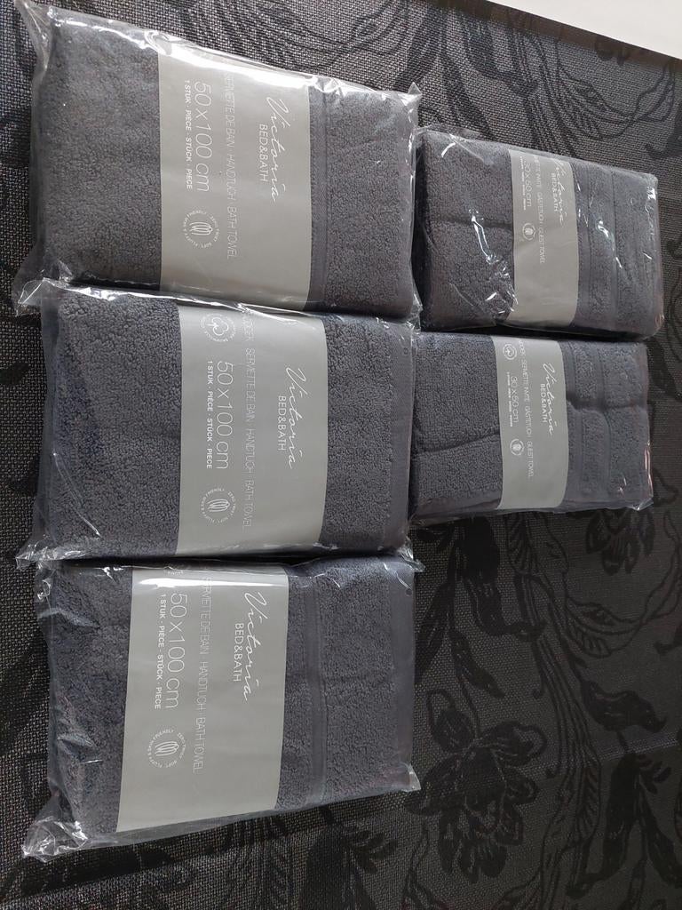 Nieuwe handdoeken set - diverse kleuren en maten, Huis en Inrichting, Ophalen of Verzenden, Nieuw, Overige kleuren, Handdoek