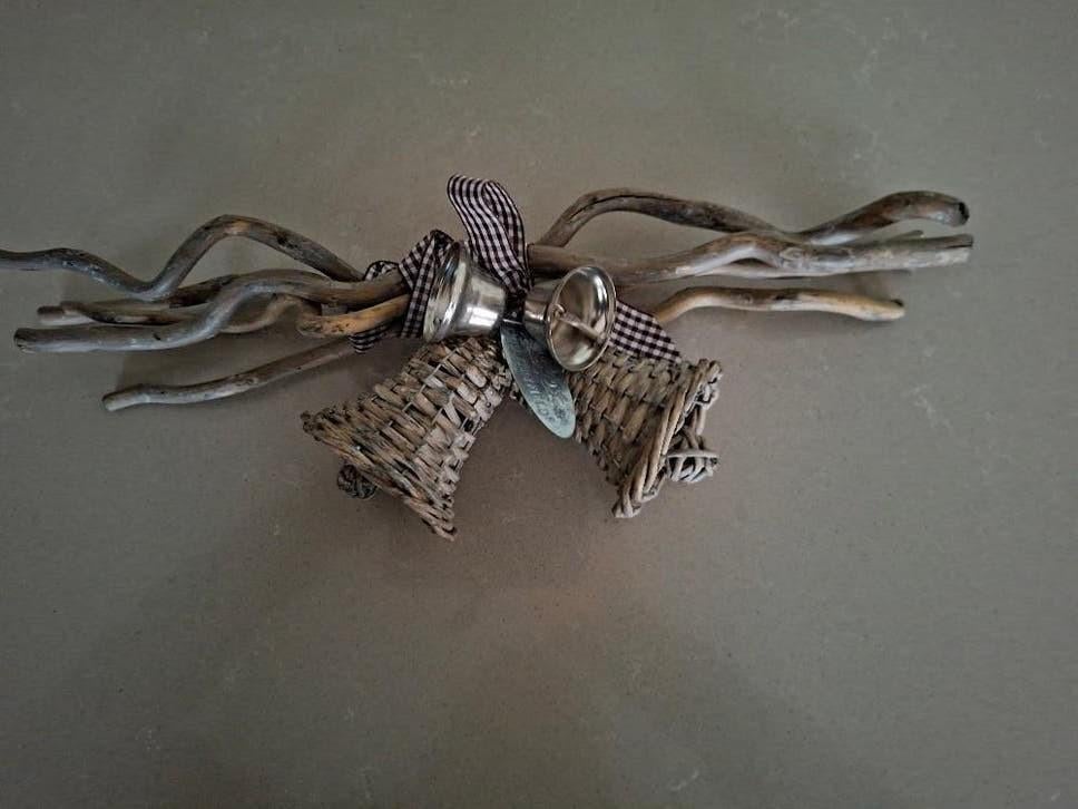 Decoratie houten takken met kerstklokjes, Ophalen of Verzenden