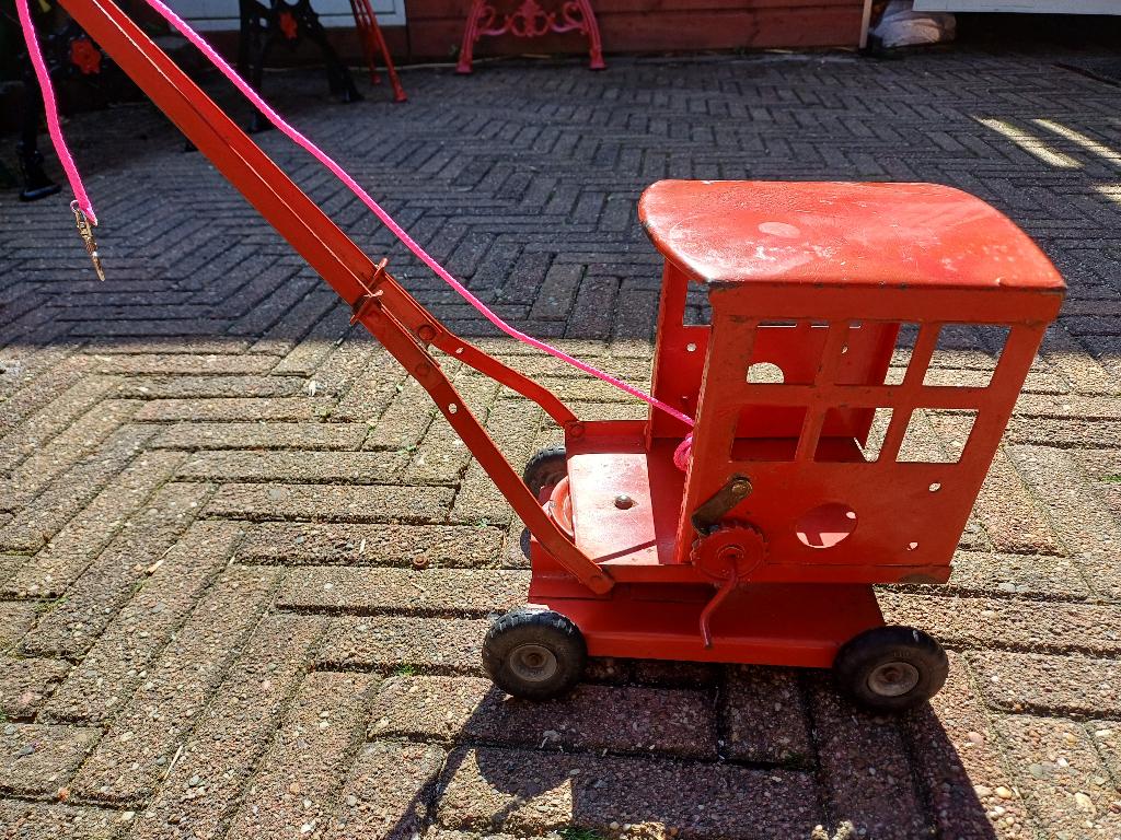 Leuke antieke Triang hijskraan, Antiek en Kunst, Antiek | Speelgoed, Ophalen