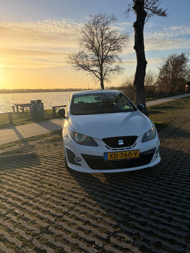 Seat Ibiza 1.4 TSI 132KW Cupra 3DR AUT 2010 Wit, Auto's, Seat, Euro 5, Stof, Zwart, 4 cilinders