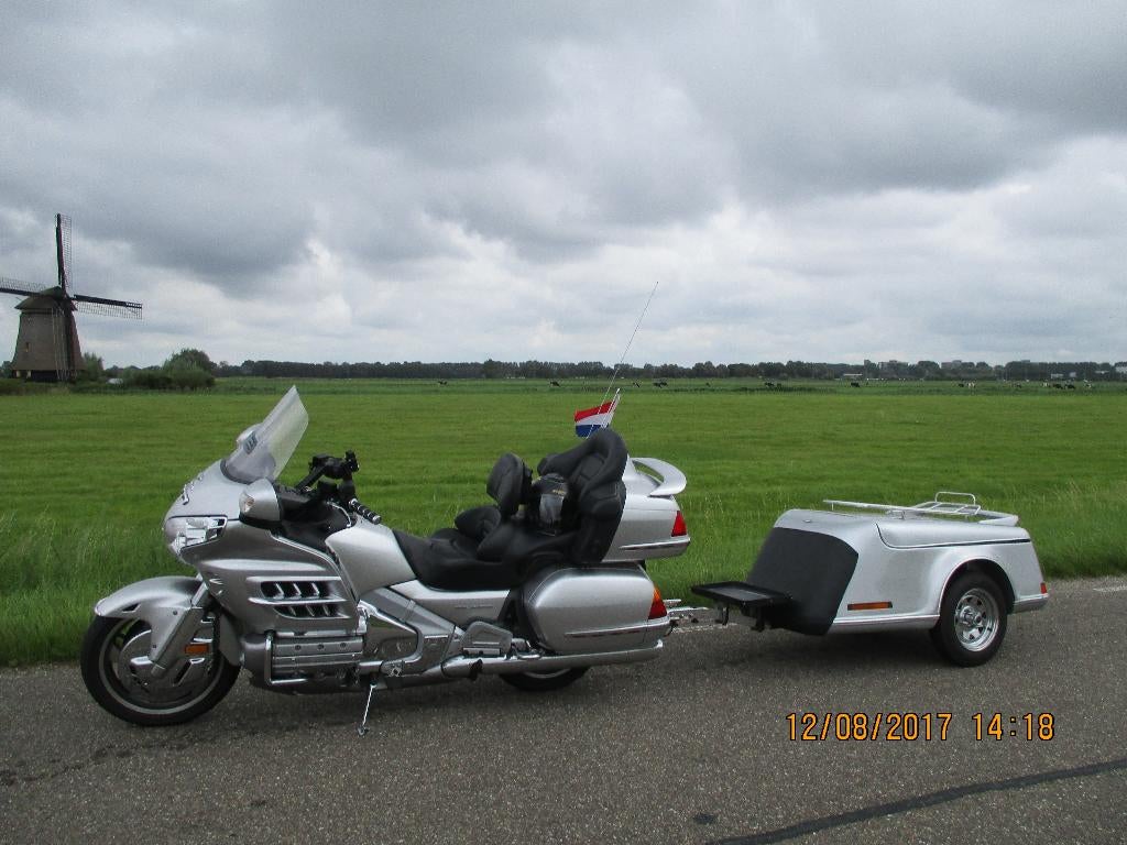 Goldwing GL 1800, aanhanger verkocht.