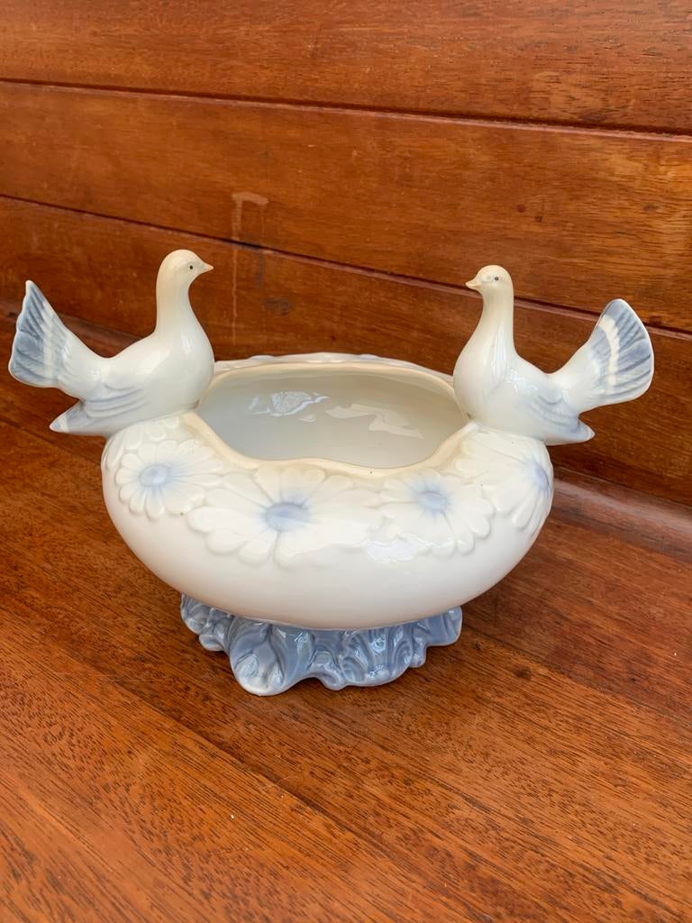 Porseleinen schaal met duiven - Miguel Requena, Ophalen of Verzenden