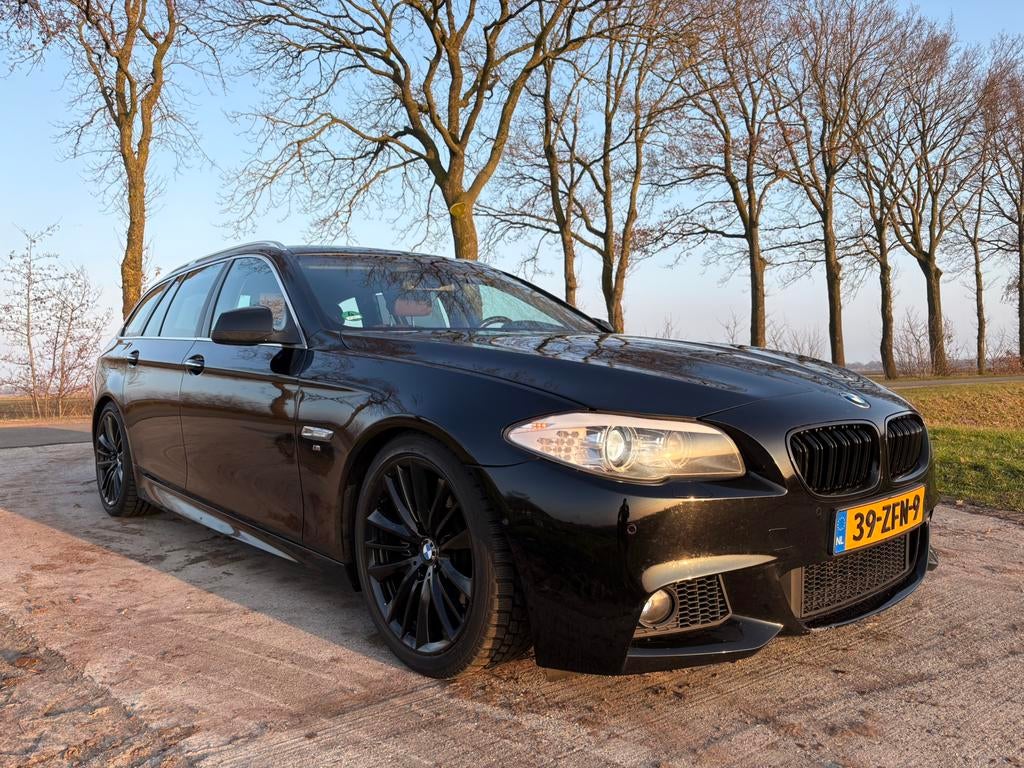 BMW 5-Serie 525D Touring 150KW Aut8 2010 Zwart, Auto's, Automaat, Achterwielaandrijving, 2993 cc, 2000 kg