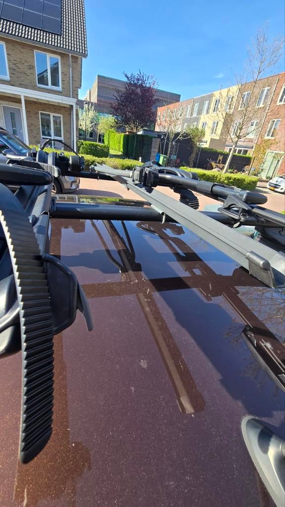 Twee dakdrager en drie fietsendragers, Auto diversen, Dakdragers, Ophalen of Verzenden, Gebruikt