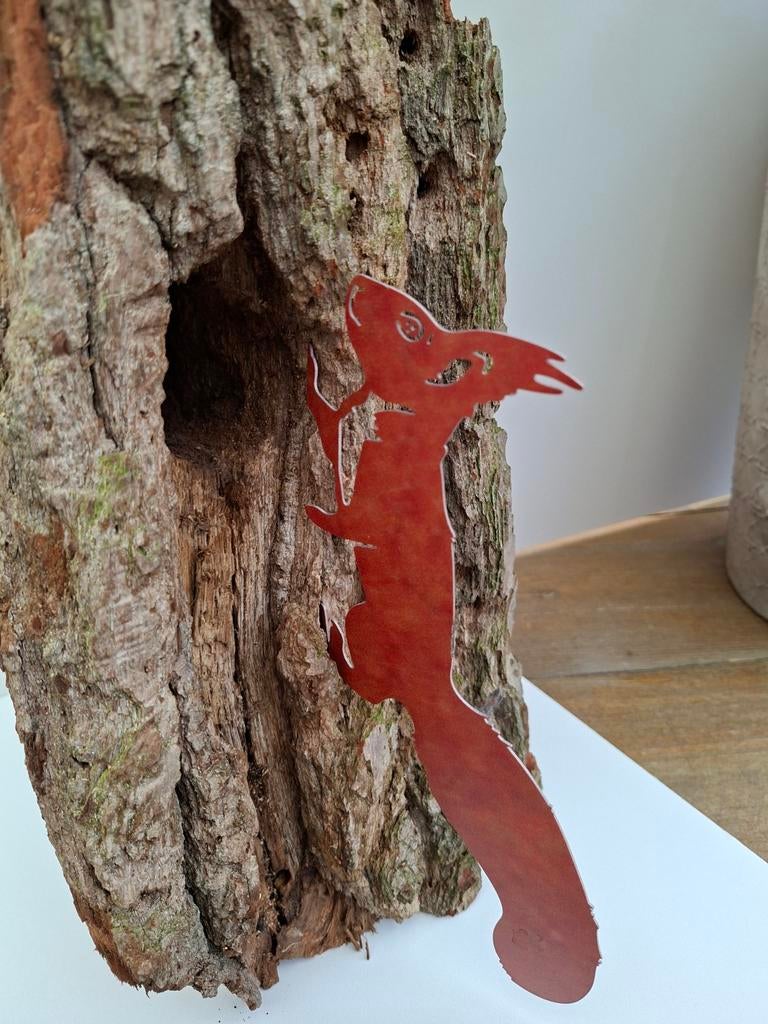 2 leuke eekhoorns op stam, Ophalen of Verzenden, Zo goed als nieuw, Beeldje of Figuurtje