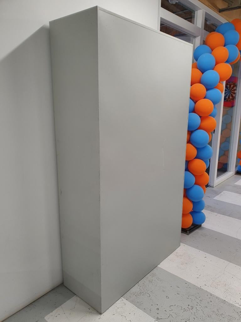 Grijze kluisjeskast met 15 vakken, Ophalen