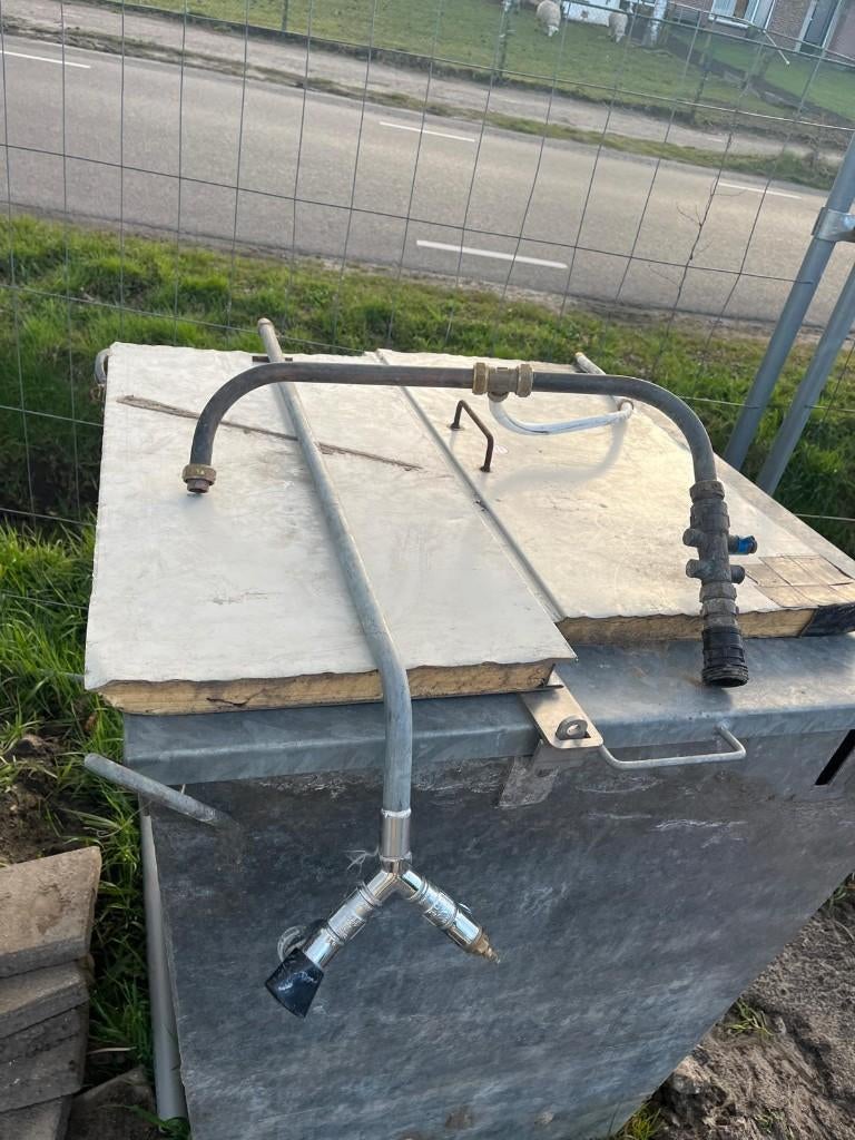 te koop bouwwaterput en stroomkast, Doe-het-zelf en Verbouw, Elektra en Kabels, Ophalen, Gebruikt, Overige typen