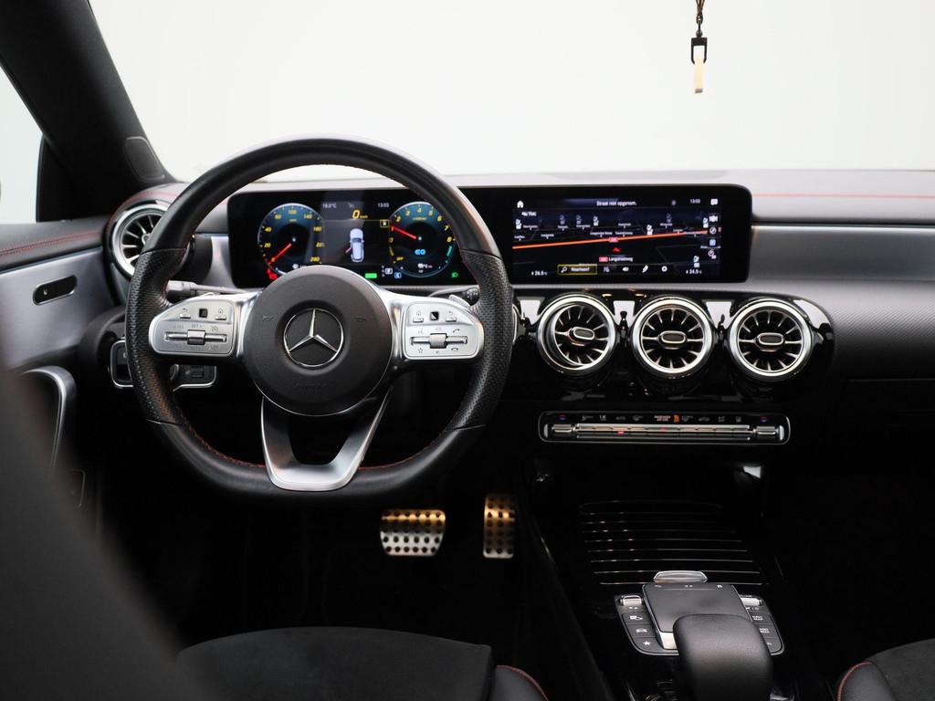 Mercedes-Benz CLA-klasse Shooting Brake 250 e Business Solut, Stof, Gebruikt, 4 cilinders, 1650 kg