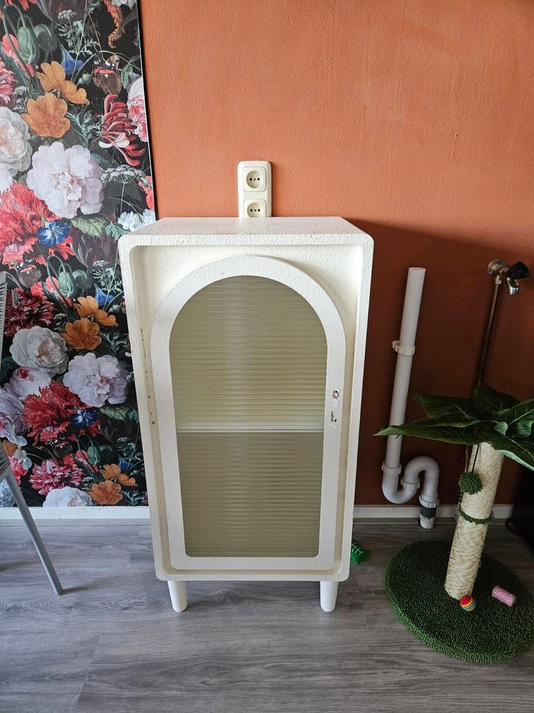 Uniek kastje van Xenos met geribbeld glas, Ophalen, Gebruikt