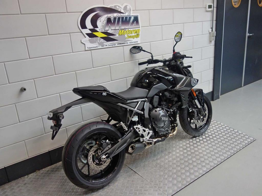 SUZUKI GSX-8S - foto 2