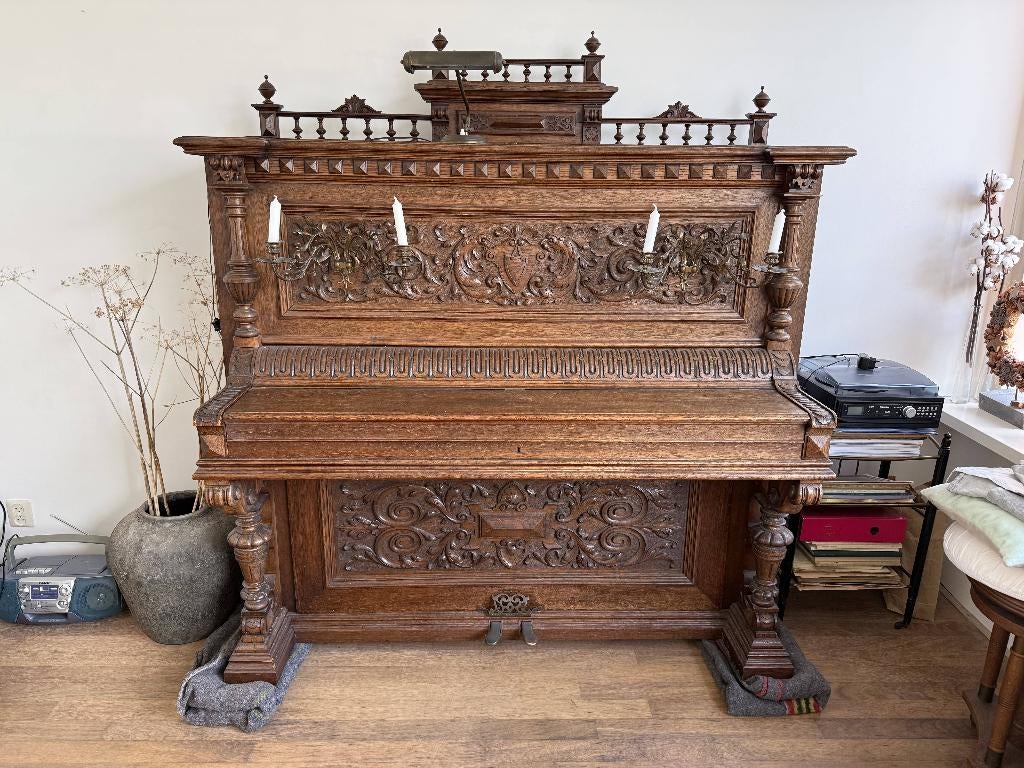 Antieke piano, Muziek en Instrumenten, Ophalen, Gebruikt, Bruin, Piano