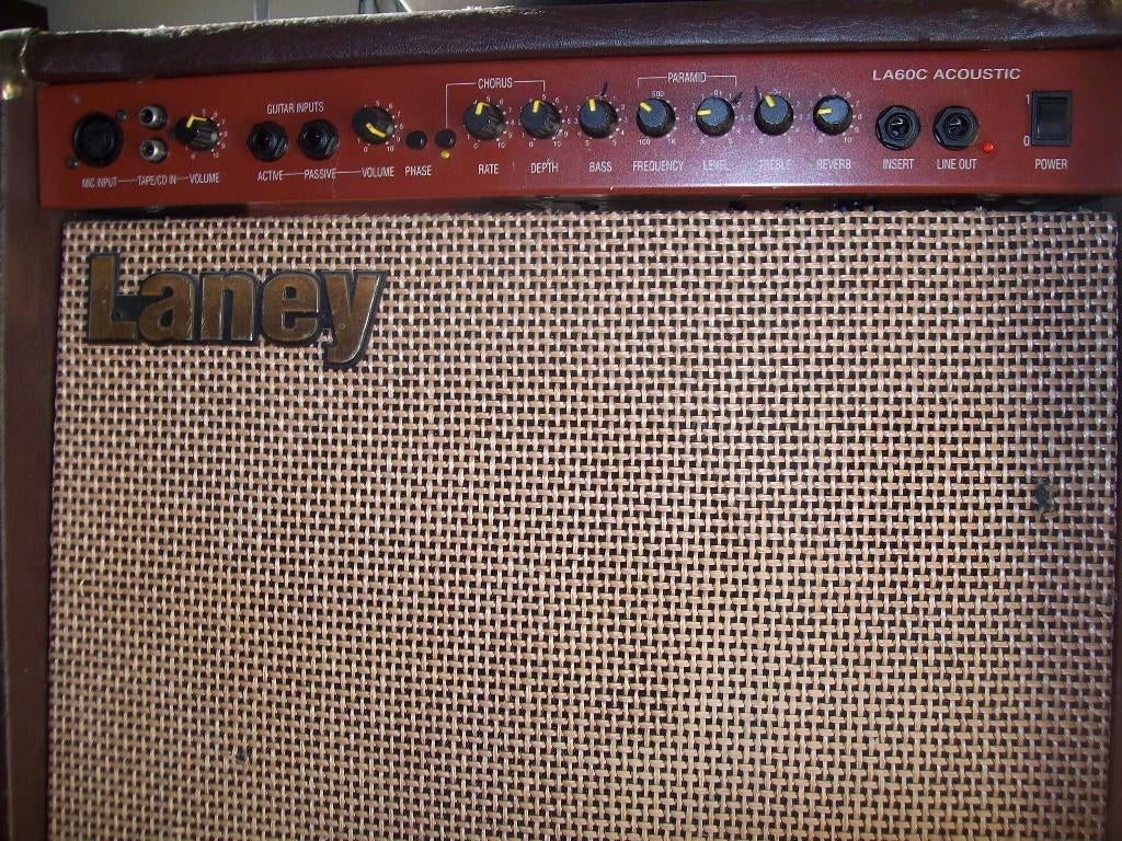 Laney LA60C akoestische gitaarversterker 60W, Muziek en Instrumenten, Ophalen, Gebruikt, Gitaar, 50 tot 100 watt
