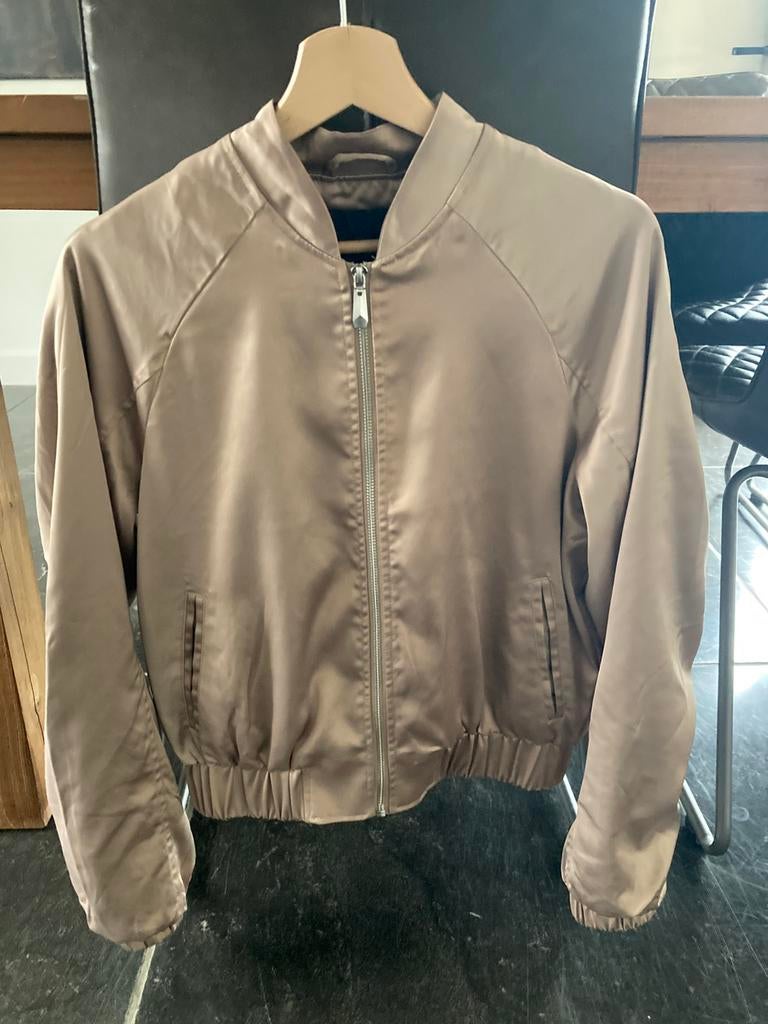 Bomber jasje, Ophalen, Zo goed als nieuw, Maat 36 (S), Overige kleuren