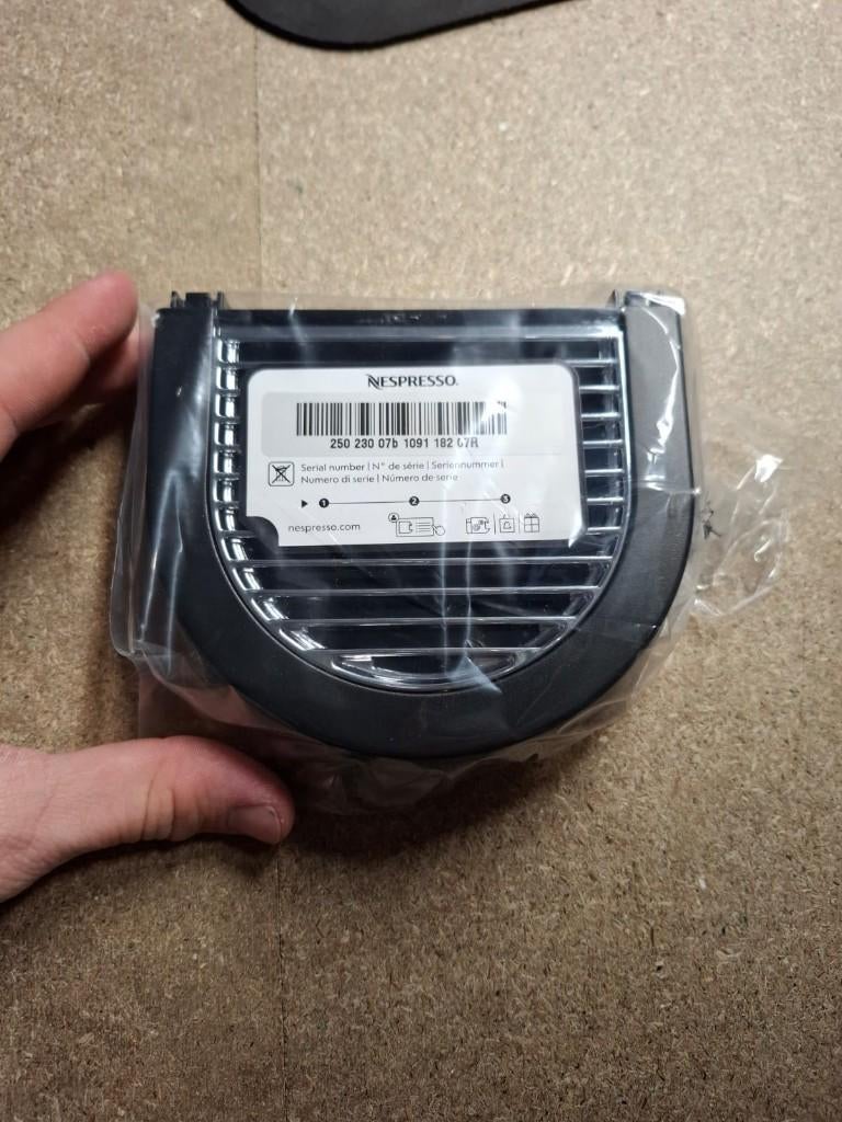 De'Longhi Nespresso Citiz EN167.W - Koffiemachine | DLS18966, Afneembaar waterreservoir, Minervum 7032, 4817 ZL Breda, De'Longhi Group Benelux S.A.