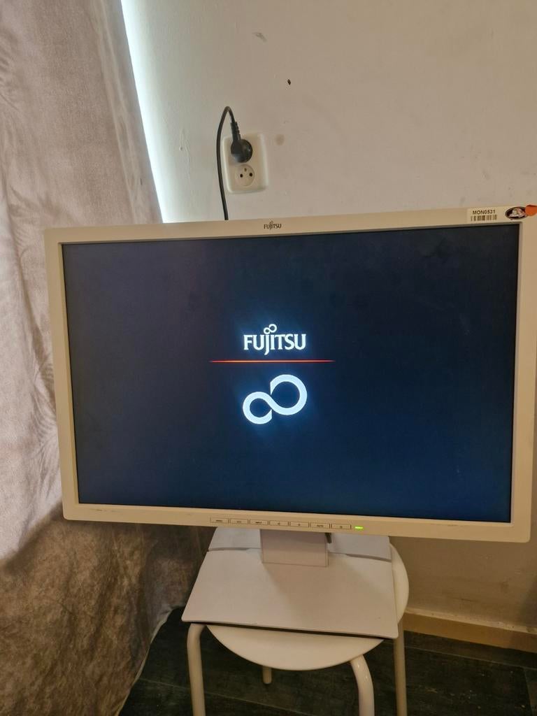 Fujitsu B24W-6 LED monitor, Computers en Software, Monitoren, Ophalen of Verzenden