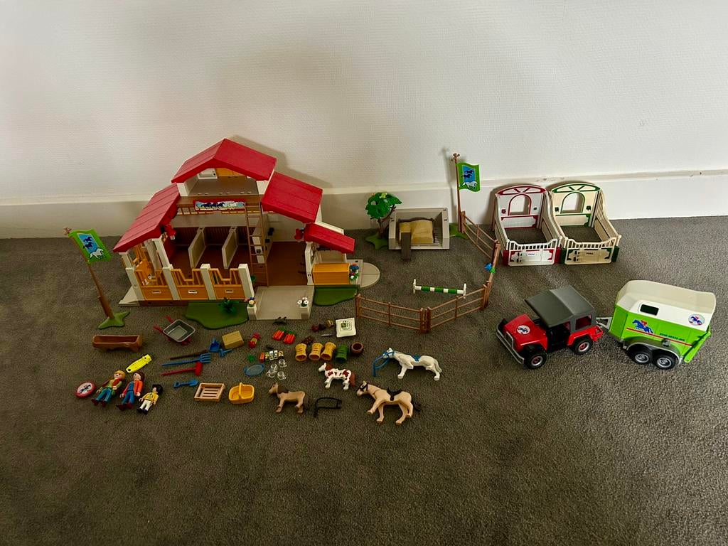 Playmobil manege met auto en paardentrailer 4190, Ophalen of Verzenden, Zo goed als nieuw, Complete set