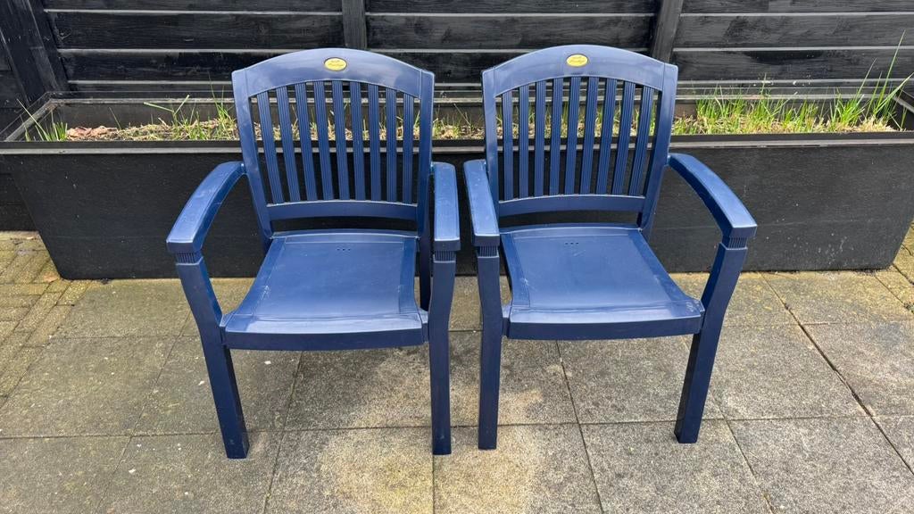 Twee donkerblauwe Hartman tuinstoelen, Ophalen, Zo goed als nieuw, Kunststof