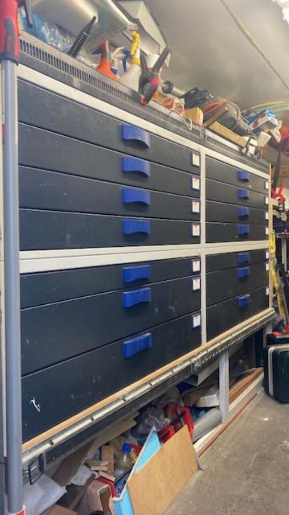 ladenkast gereedschap vr in de bus of aanhanger €1950,-, Ophalen, Gebruikt