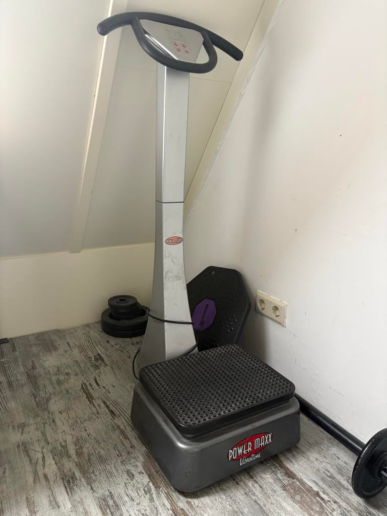 Powerplate PowerMaxx - Trilplaat voor thuis, Sport en Fitness, Fitnessapparatuur, Ophalen, Kunststof, Gebruikt, Trilplaat