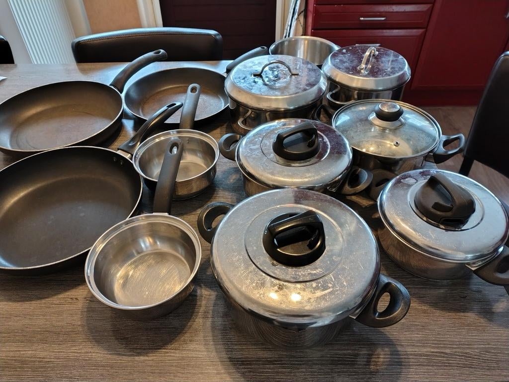 Oude Pannenset - Niet voor Inductie, Ophalen, Gebruikt, Overige materialen, Pannenset
