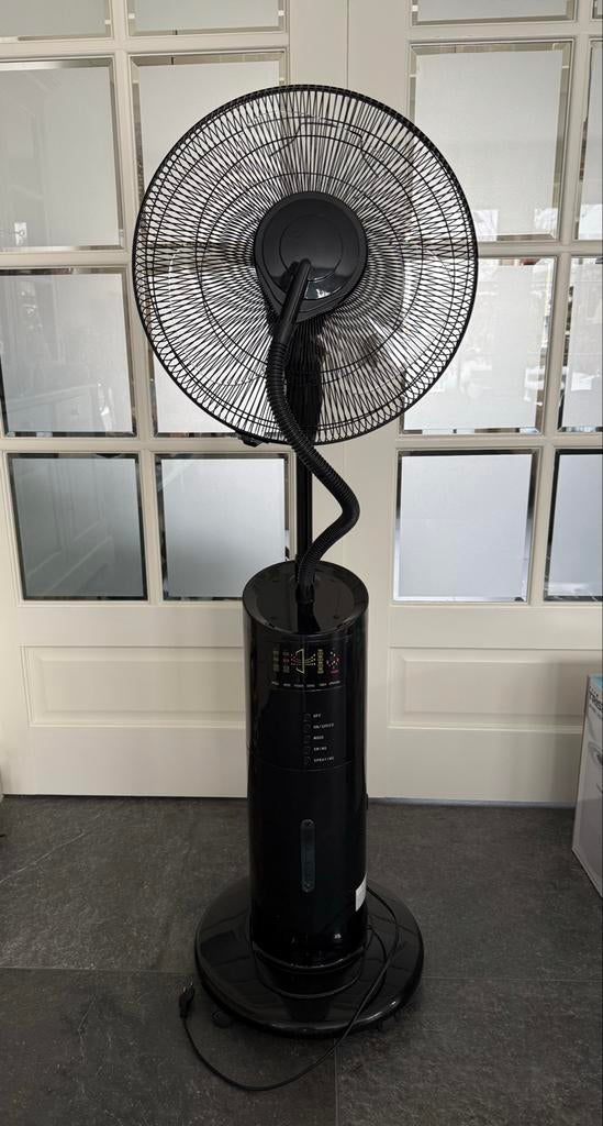 Ventilator met nevel en afstandsbediening - Schoon!, Ophalen, Ventilator met afstandsbediening, Gebruikt, Statiefventilator