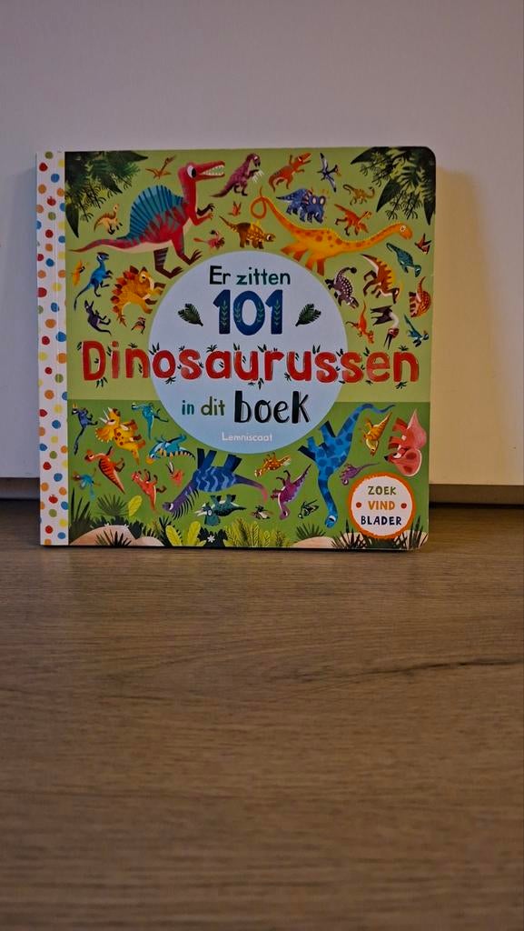 Rebecca Jones - Er zitten 101 dinosaurussen in dit boek, Boeken, Ophalen of Verzenden, Gelezen, Rebecca Jones