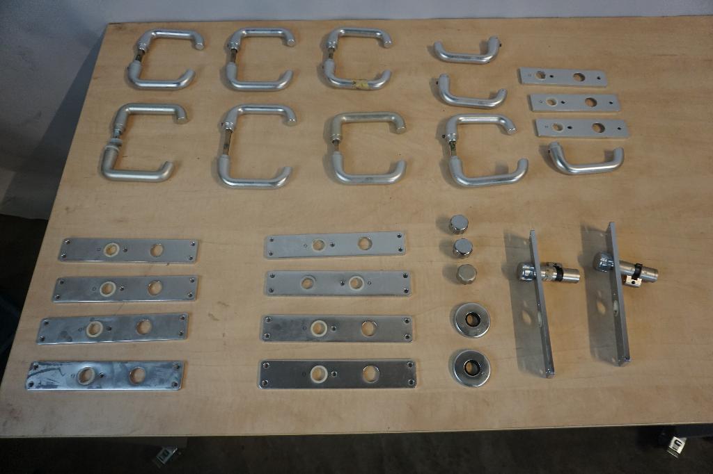 partij deurbeslag, Doe-het-zelf en Verbouw, Hang- en Sluitwerk, Ophalen of Verzenden, Gebruikt, Koper of Messing, Klink of Kruk