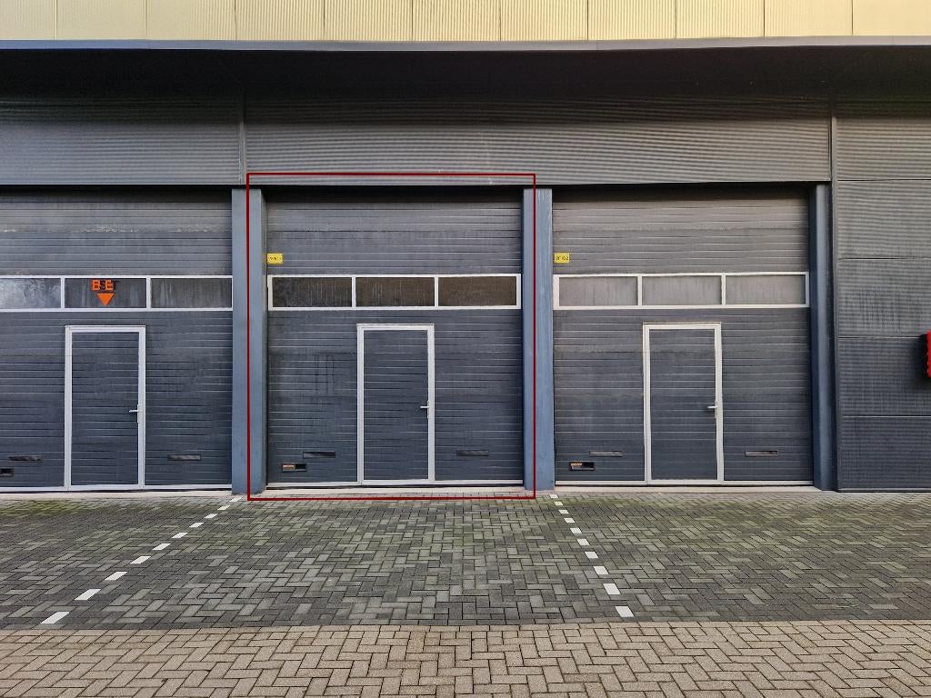 Garagebox / opslagruimte te huur of te koop 40m2 Dordrecht