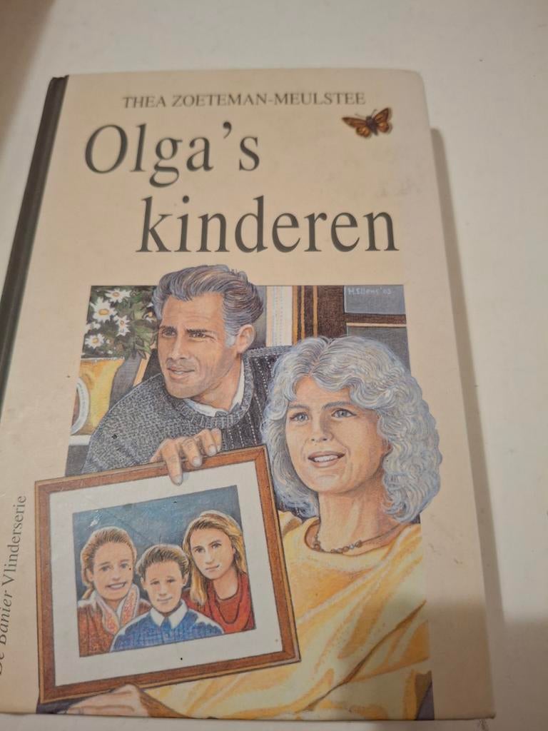 Olga's Kinderen - Thea Zoeteman-Meulstee, Boeken, Romans, Ophalen of Verzenden, Gelezen, Thea Zoeteman-Meulstee, Nederland