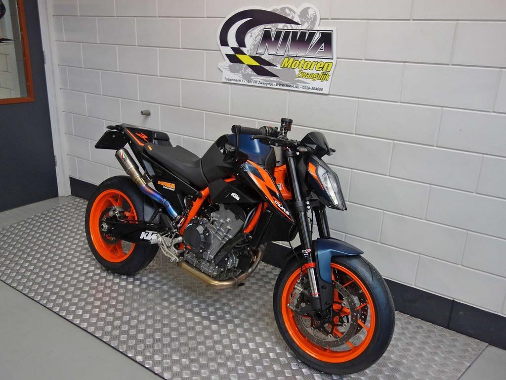 KTM 890 DUKE R - foto 2