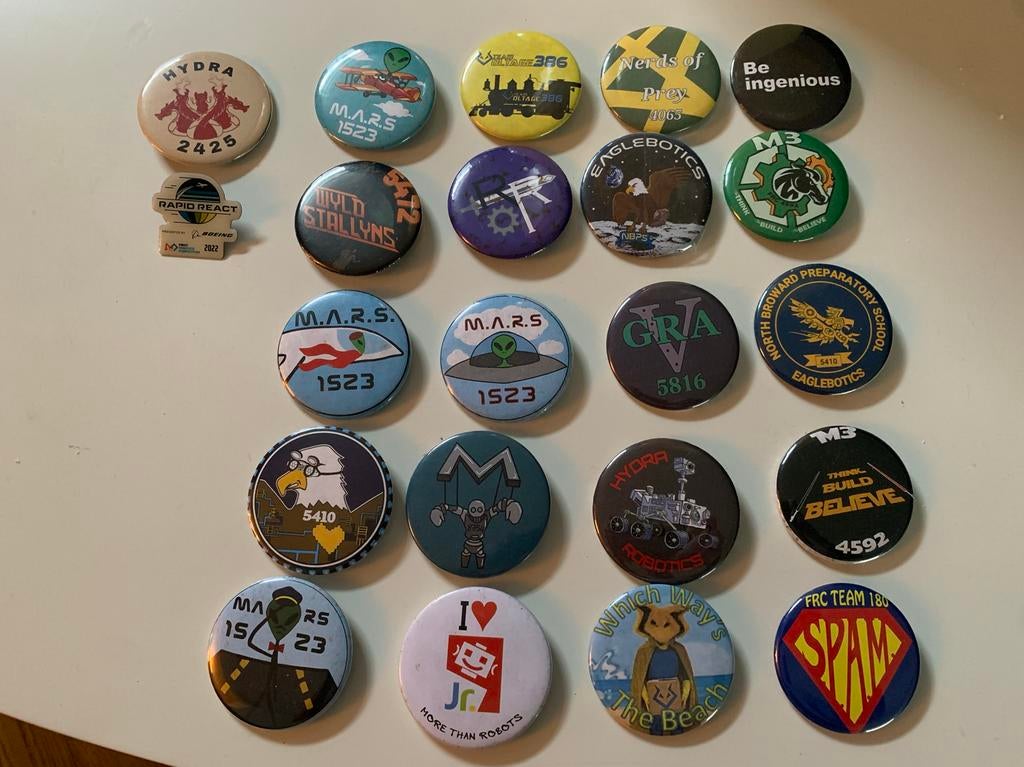 Blikken Buttons speldjes over Robots US M.A.R.S 1523 S.P.A.M, Verzamelen, Ophalen of Verzenden, Gebruikt, Overige onderwerpen