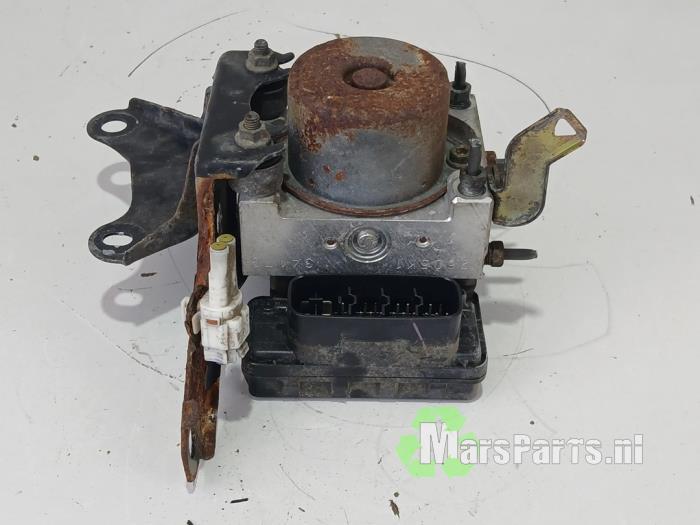 ABS Pomp van een Toyota Yaris Verso, Gebruikt, -, -, Ophalen of Verzenden
