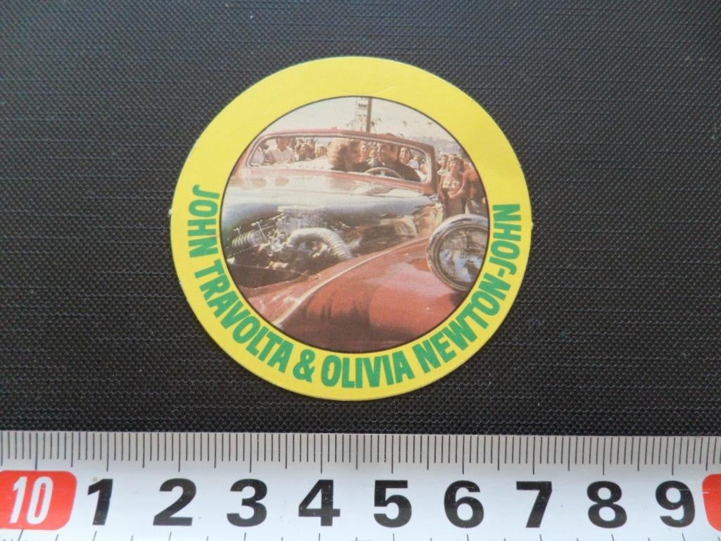 sticker 057 grease john travolta & olivia newton-john, Verzamelen, Ophalen, Zo goed als nieuw