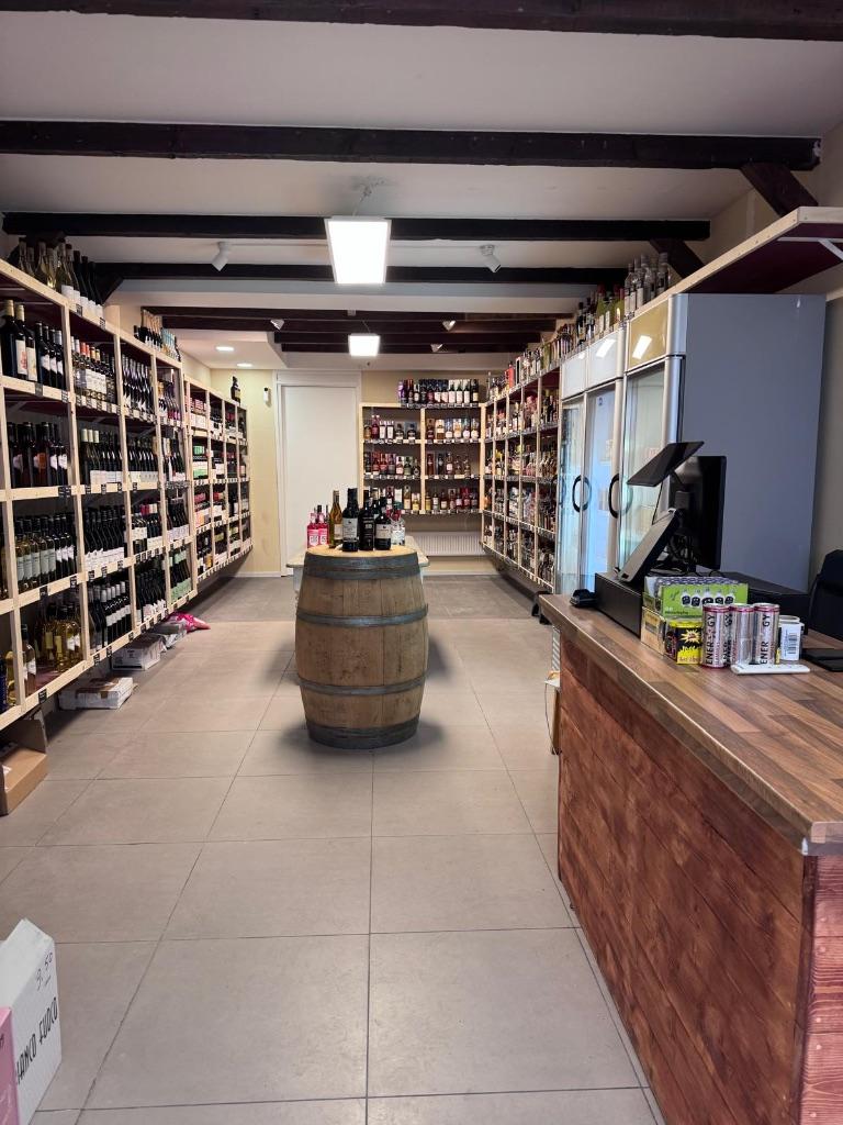 *A locatie Slijterij te Koop met Toko Mogelijkheid !*