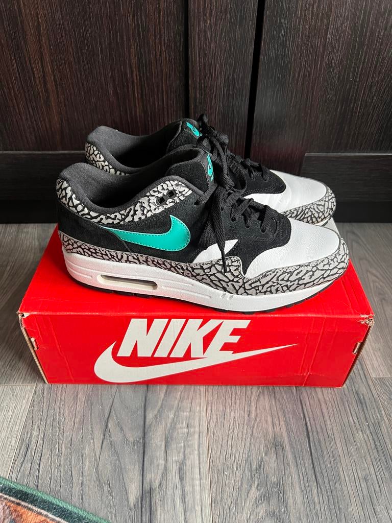 Air Max 1 Atmos Elephant US 9,5 (2017), Kleding | Heren, Schoenen, Overige kleuren, Ophalen of Verzenden, Sneakers of Gympen, Zo goed als nieuw