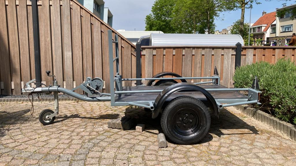 Trilplaat aanhanger met lier!, Watersport en Boten, Boottrailers, Ophalen of Verzenden, Zo goed als nieuw, Minder dan 6 meter