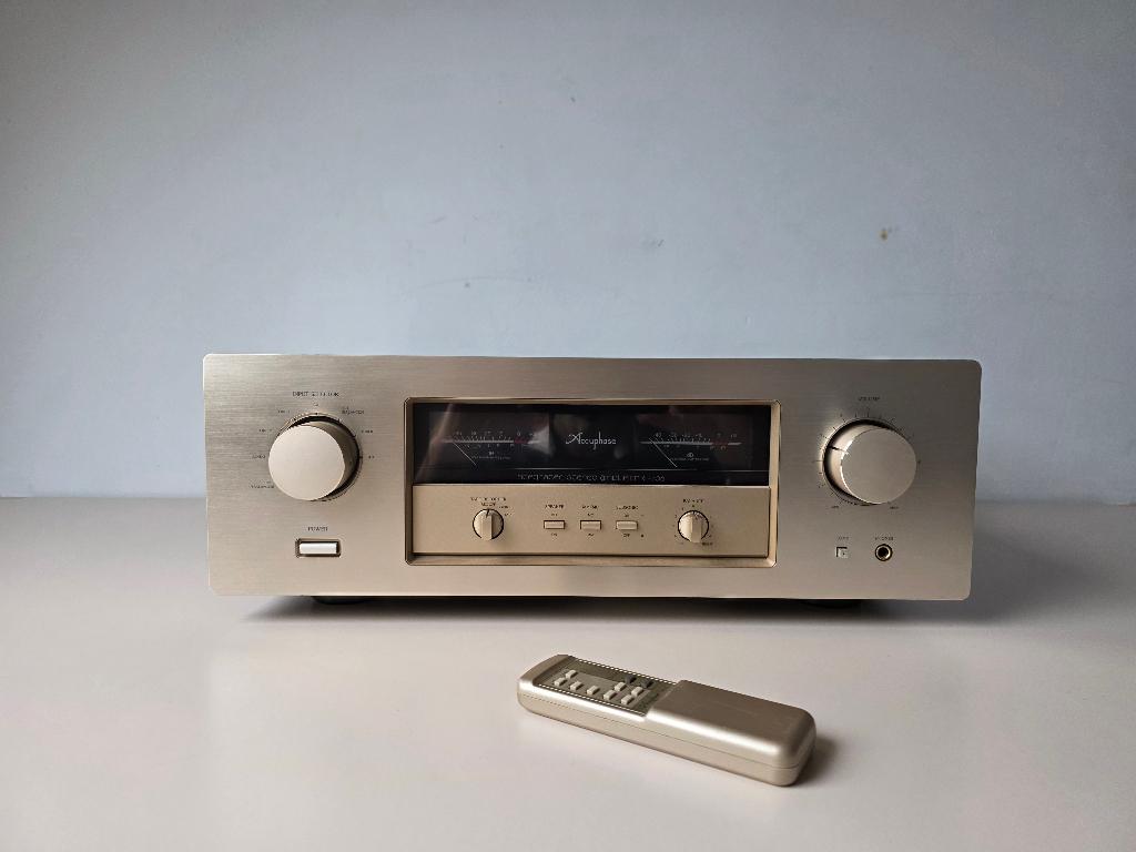Accuphase e-306 in zeer goede staat verkerend, Gebruikt, 120 watt of meer, Stereo, Ophalen