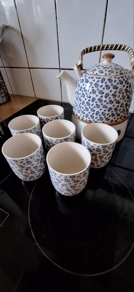 Theepot thee/koffie mokjes senseo maat wit blauwbloempatroon, Ophalen of Verzenden, Zo goed als nieuw, Overige stijlen, Overige typen