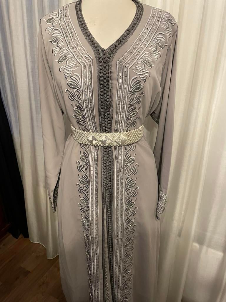 Mooie Marokkaanse jurk/takchita/takshita, Maat 42/44 (L), Ophalen of Verzenden, Grijs, Gedragen