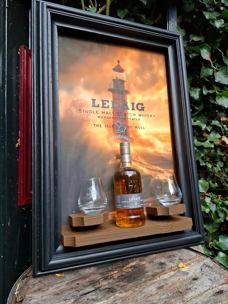 Mancave bar whisky wand decoratie ledaig, Huis en Inrichting, Barren, Ophalen of Verzenden