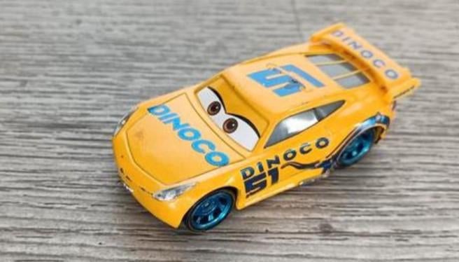 🚙metalen cars 3 auto: dinoco cruz ramirez🚙, Kinderen en Baby's, Speelgoed | Speelgoedvoertuigen, Verzenden