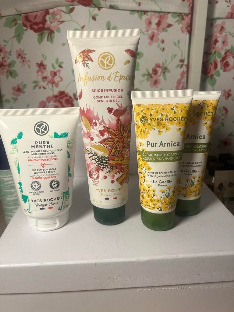 Yves Rocher Huidverzorgingsset, Verzenden, Nieuw, Bodylotion, Crème of Olie
