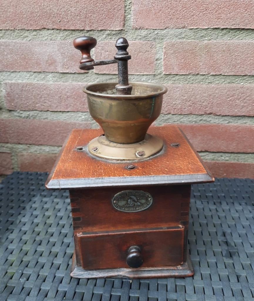 Koffiemolen Robert Zassenhaus, Antiek en Kunst, Ophalen