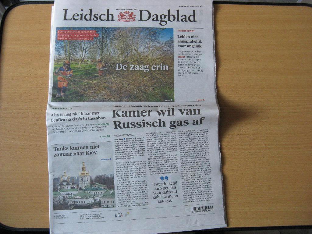 Leidsch Dagblad zie hieronder de beschrijving.Jaar 2022, Ophalen of Verzenden, 1980 tot heden, Knipsel(s)