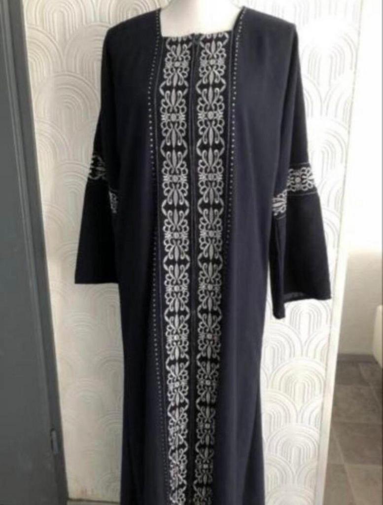 Maat XL  - lange jurk met borduursel- blauw, Overige typen, Blauw, Maat 46/48 (XL) of groter, Ophalen of Verzenden